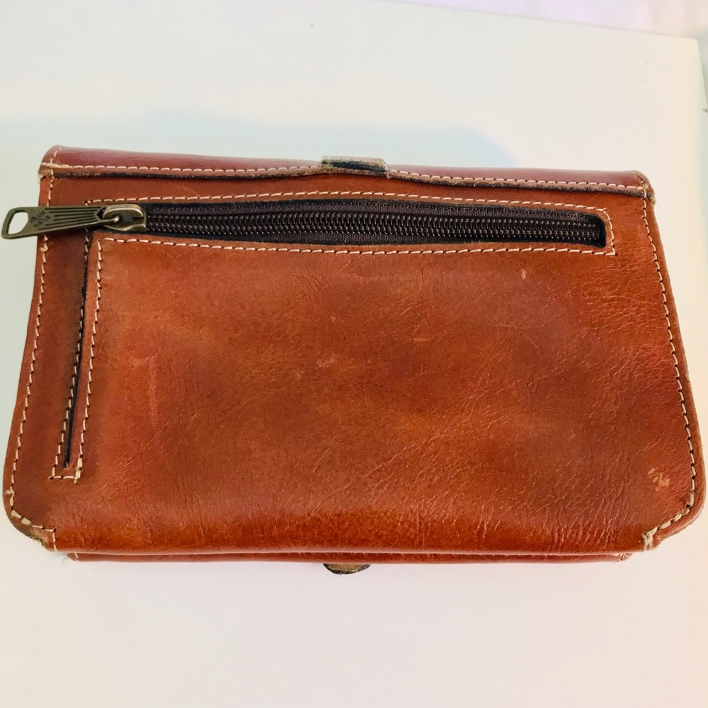 Patricia Nash Florence Tooled Gold Brown Whiskey Torri Clutch - Picture 3 of 8